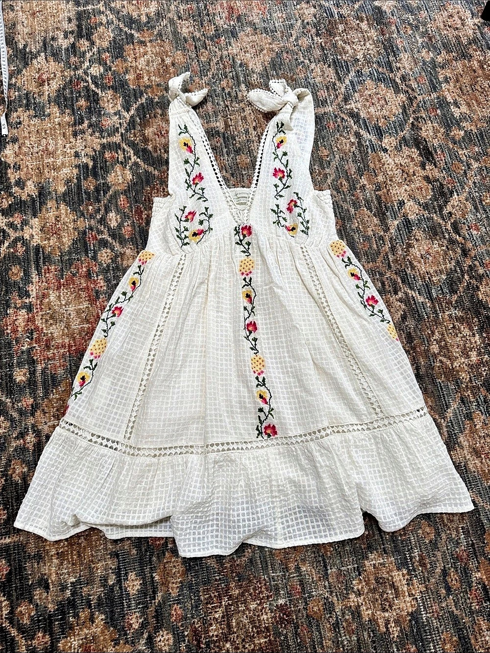 Urban Outfitters 100% Cotton White Floral Embroidered Tie Shoulder Dress M Boho